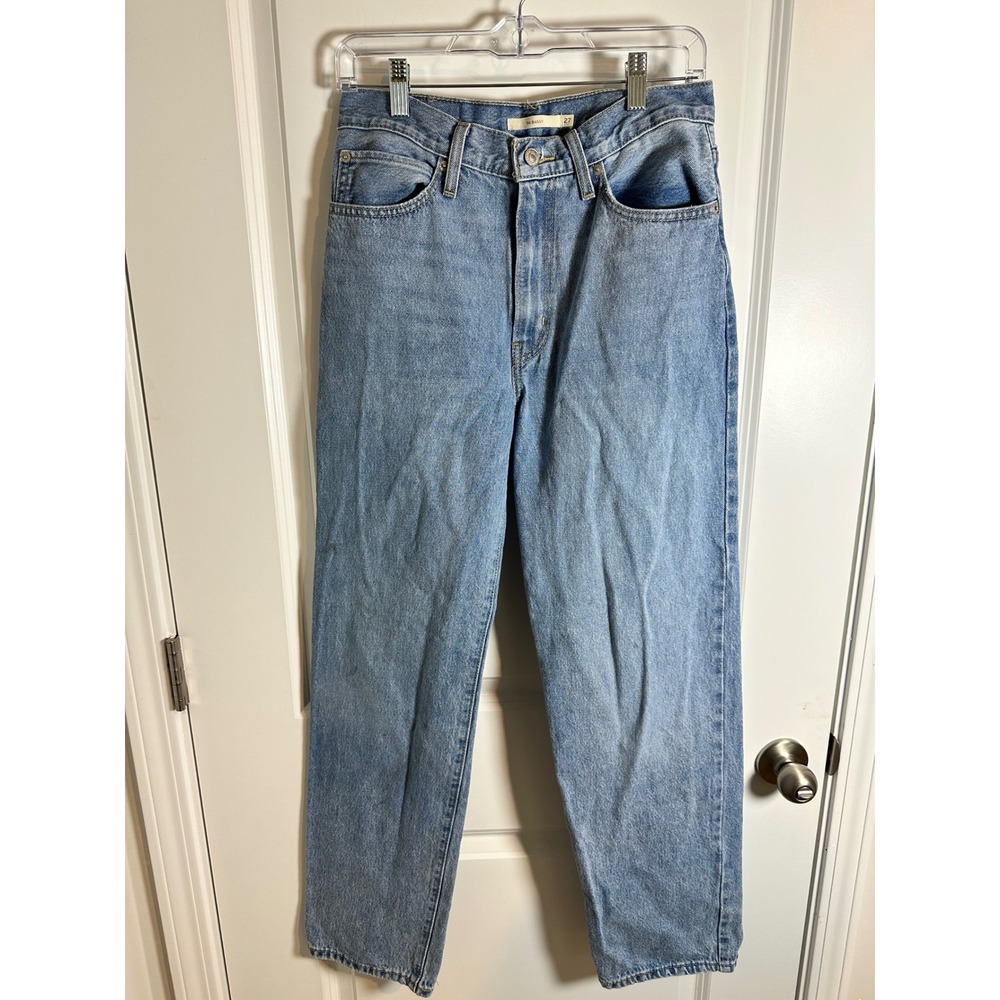 Levi's Women's High Waisted Straight Leg Jeans Light Wash Denim‎